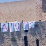 Castello Alfonsino striscione Aiuto