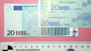 banconote false3