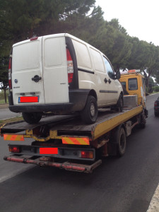 sequestro furgoncino pane brindisi