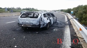 incendio auto specchiolla serranova  2