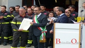 premio a maurizio saponaro vigile del fuoco