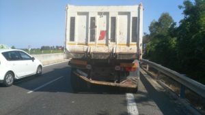 incidente statale camion