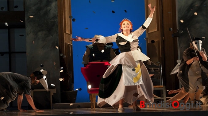 cenerentola Daniela Pini ©Elise Bakketun Photography