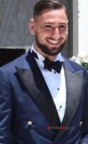 Donnarumma che veste una giacca Bottega Dalmut